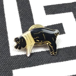🐷[Vintage] pig/hog black/white gold lined pin